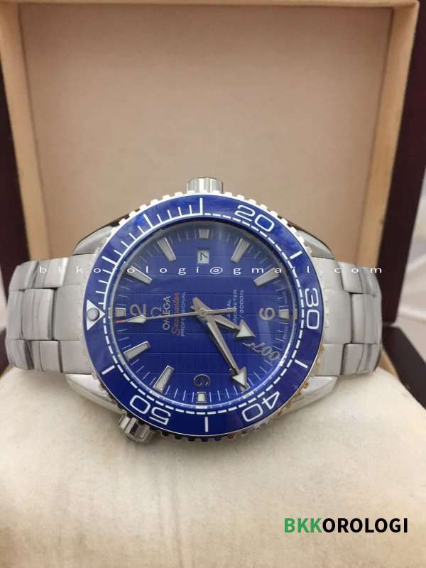 Omega Seamaster The Planet 600M 007 Quadrante Blu