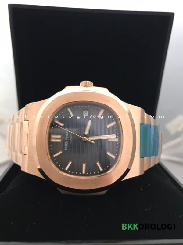 Patek Philippe Nautilus Quadrante Blu Oro Rosa 5711-1R