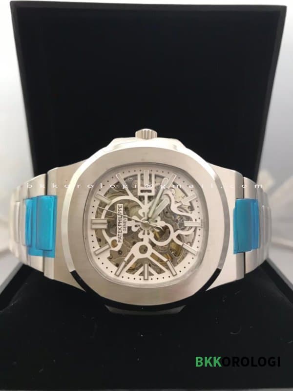 Patek Philippe Nautilus Skeleton Quadrante Bianco 5711