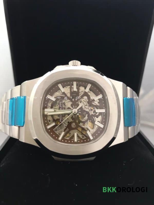 Patek Philippe Nautilus Skeleton Quadrante Nero 5711